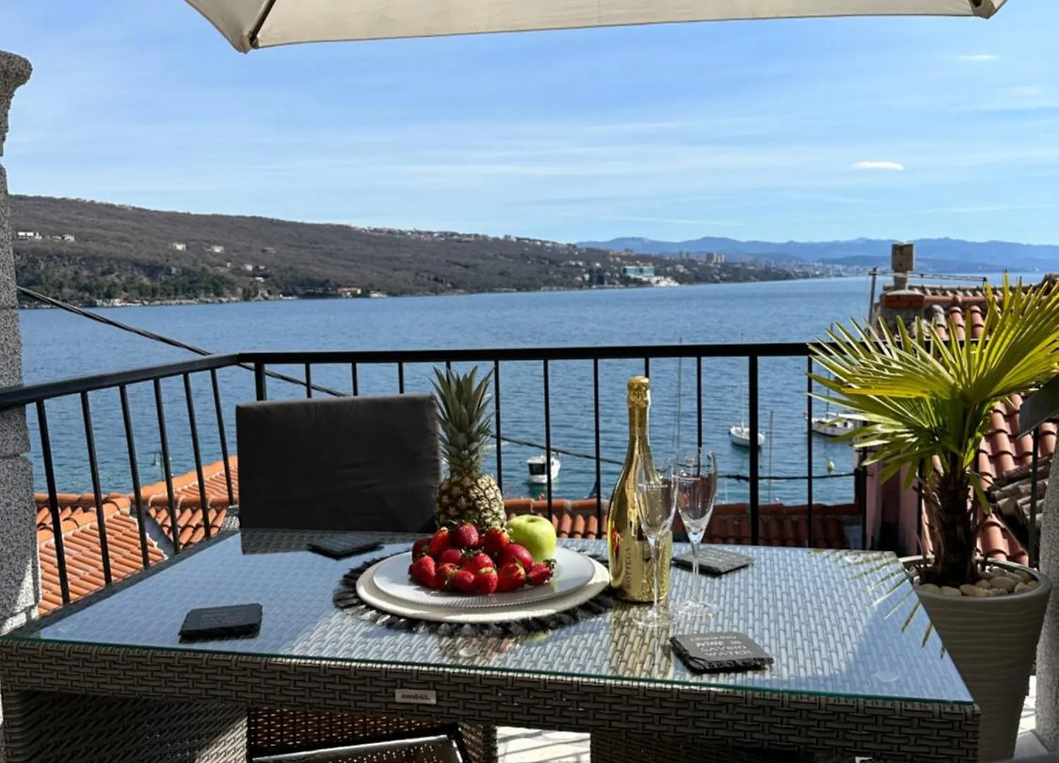 Villa Volos Apartment Karmen With Roof Terrace, Sea View, Free Private Parking Opatija