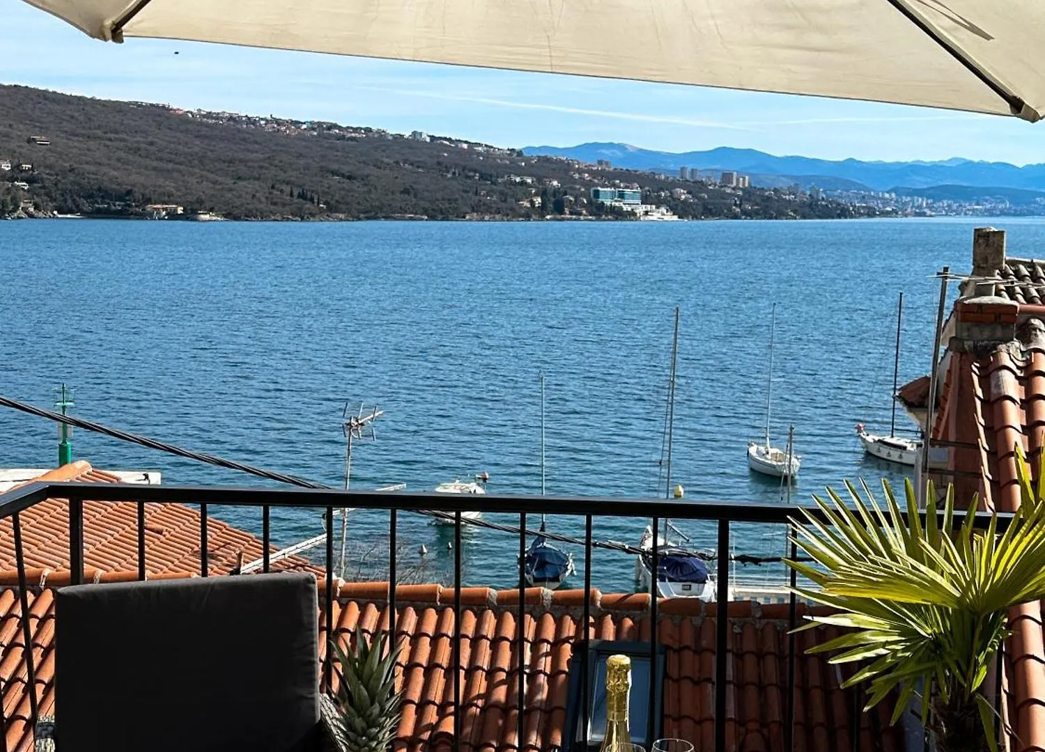 Villa Volos Apartment Karmen With Roof Terrace, Sea View, Free Private Parking Opatija