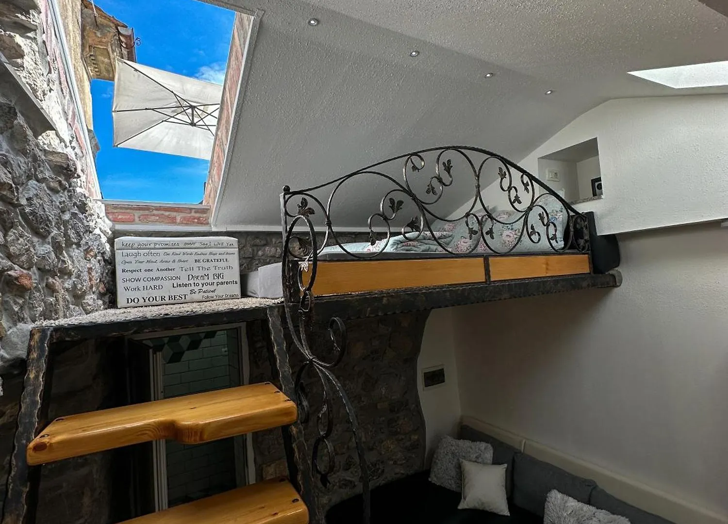 Villa Volos Apartment Karmen With Roof Terrace, Sea View, Free Private Parking Opatija